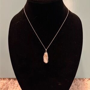 Silver MOP pendant necklace